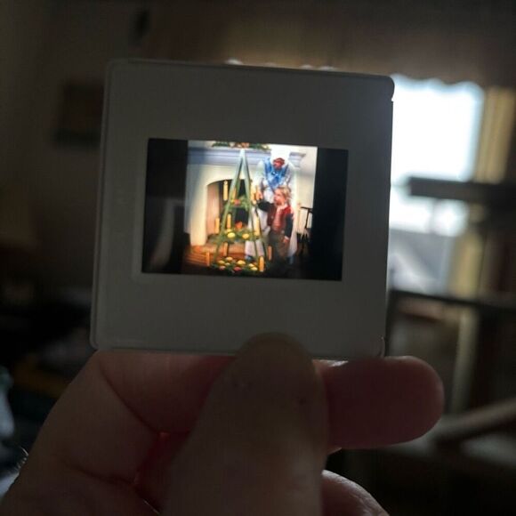 Bi-Folkal Productions Open For Christmas Slide Show - Picture 4 of 6